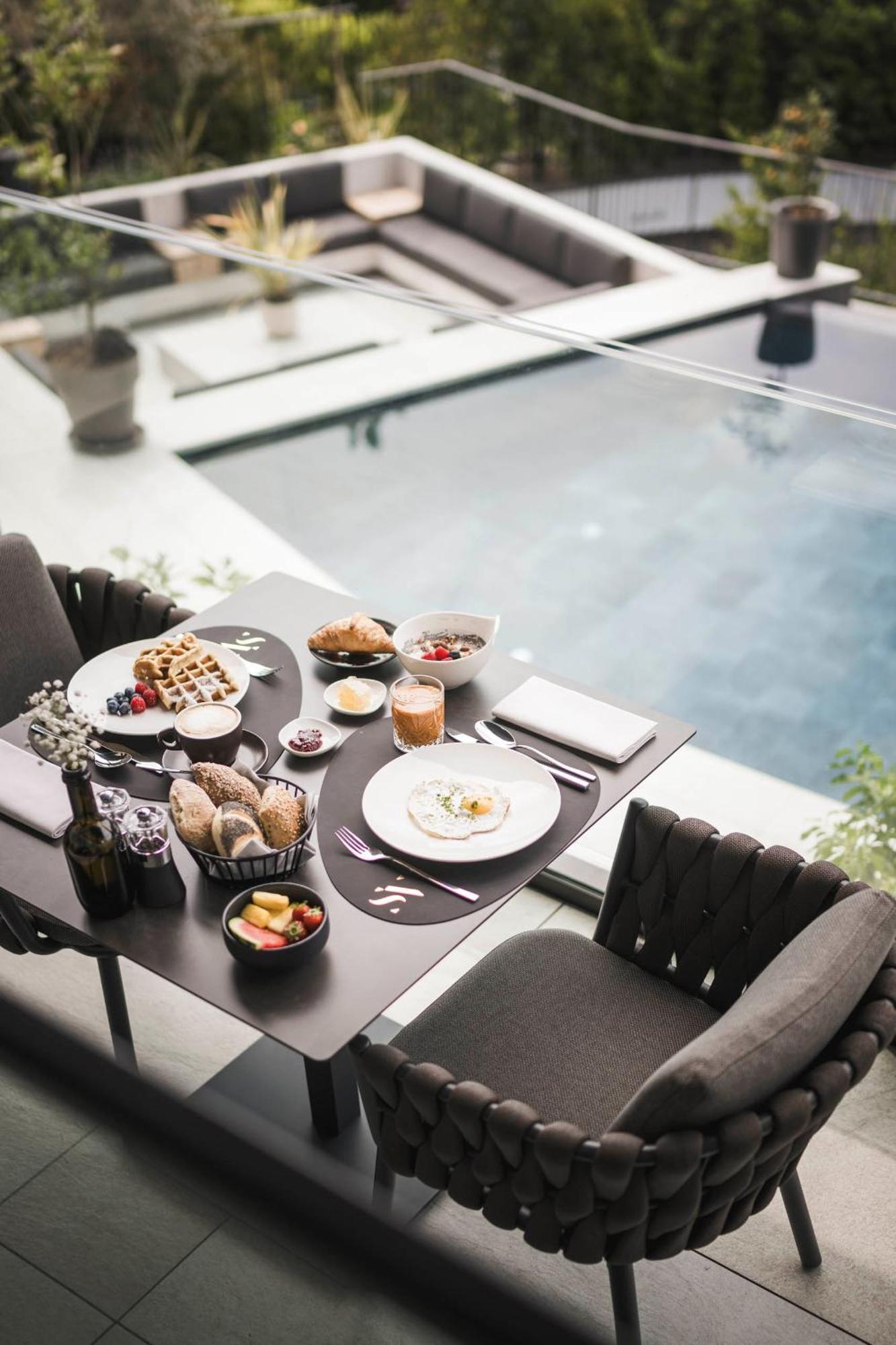 Somvita Suites تيرولو المظهر الخارجي الصورة
